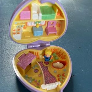 1993 bunny house Polly pocket